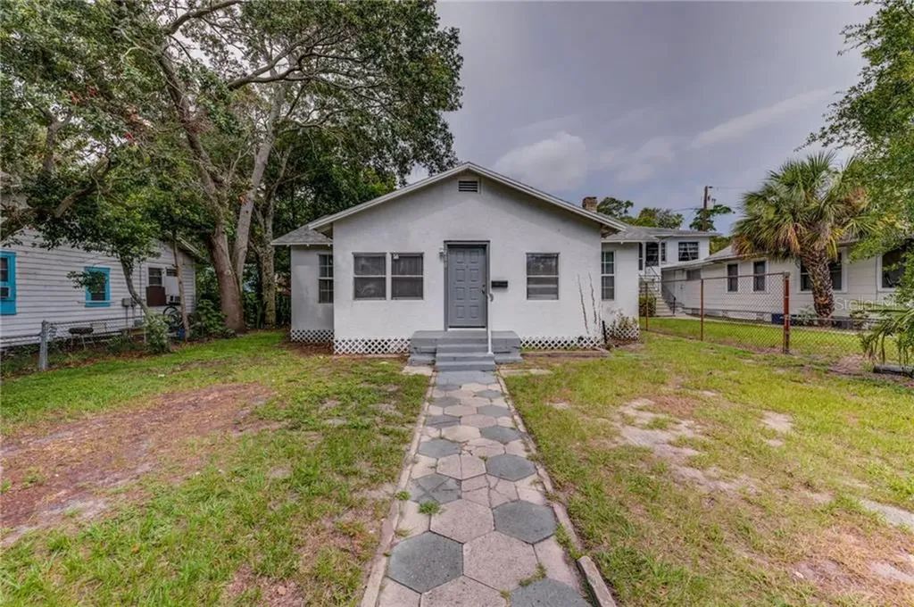2005 13th Street S St Petersburg FL 33705