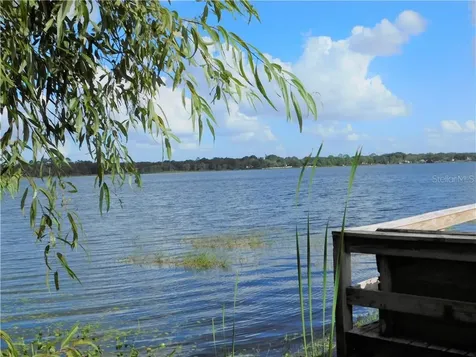 7360 Lake Ola Circle Mount Dora FL 32757