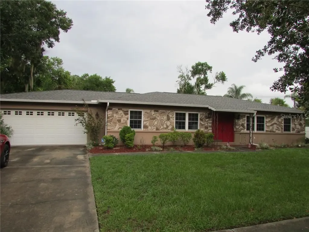 12715 Paddock Avenue Tampa FL 33618
