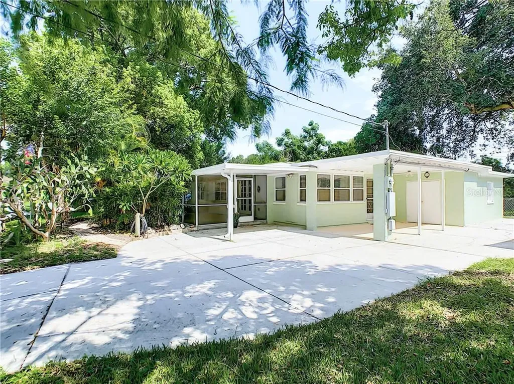 5865 Camellia Drive Orlando FL 32807