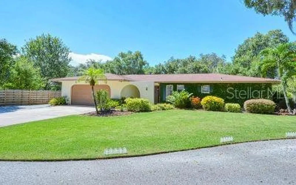 2258 Cameron Lane Sarasota FL 34231