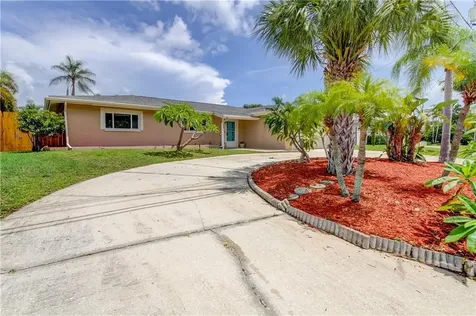 1409 46th Avenue NE St Petersburg FL 33703