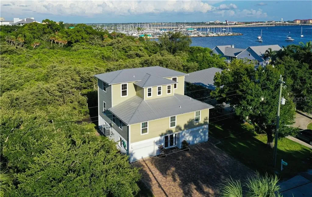 314 13th Avenue W Palmetto FL 34221