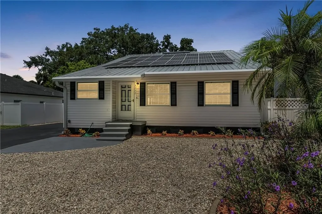 3111 W Price Avenue Tampa FL 33611