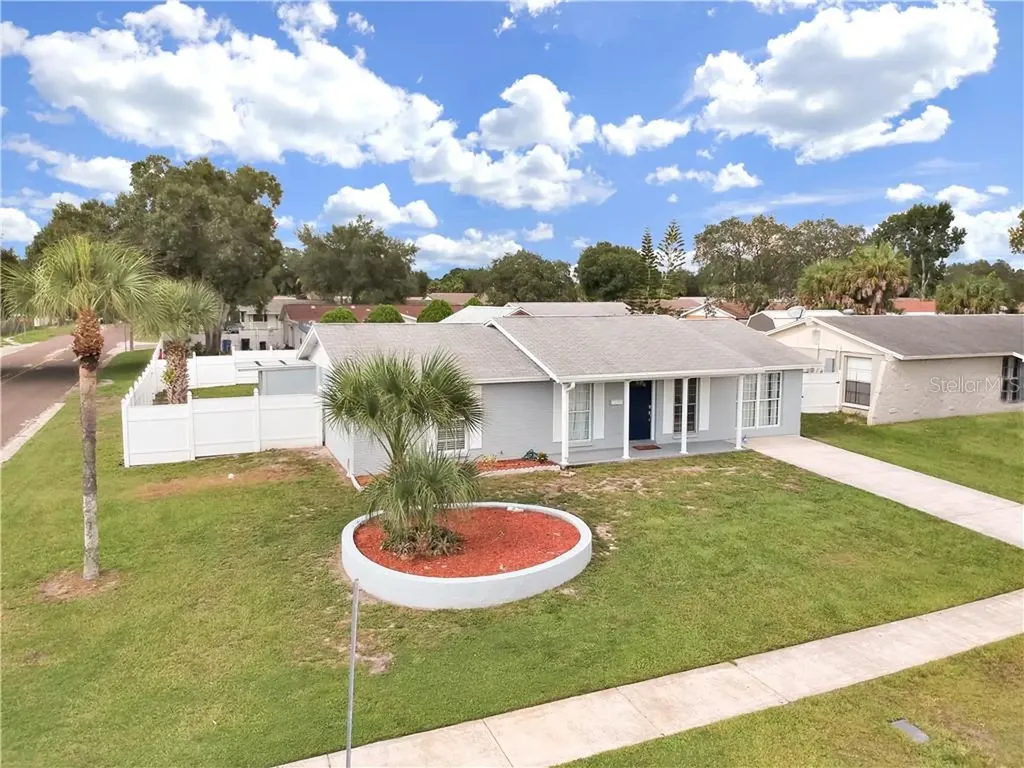 7941 Woodglen Circle Tampa FL 33615