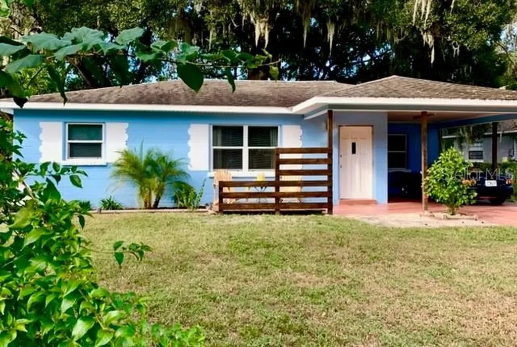 2206 E Fern Street Tampa FL 33610