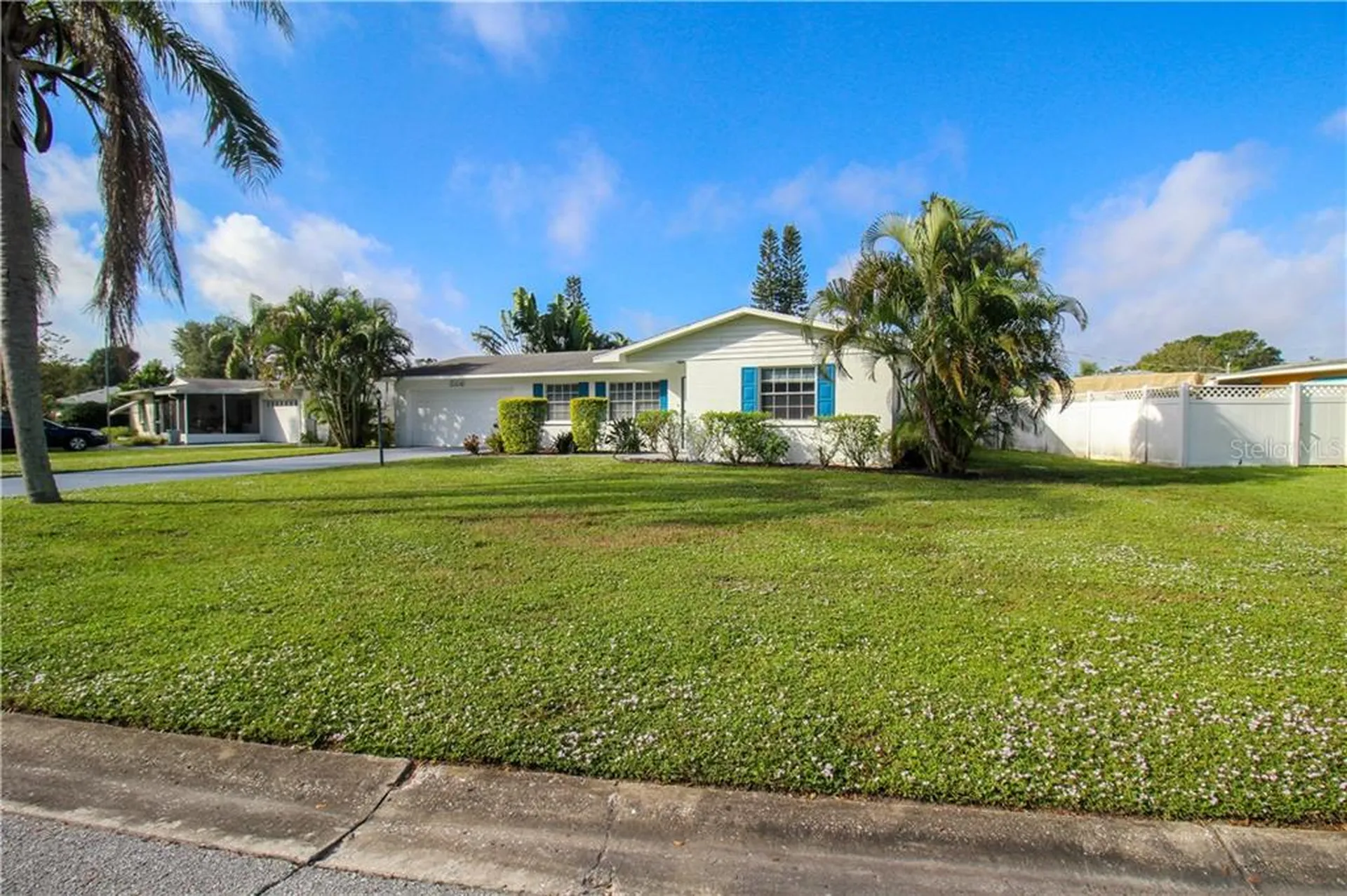 2806 Taunton Drive W Bradenton FL 34205