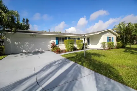 2806 Taunton Drive W Bradenton FL 34205
