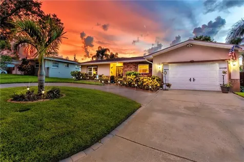 1524 Picardy Circle Clearwater FL 33755