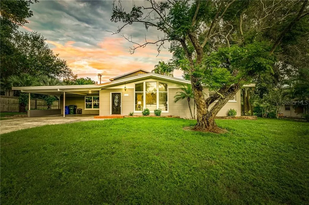 1608 Meadowbrook Avenue Lakeland FL 33803