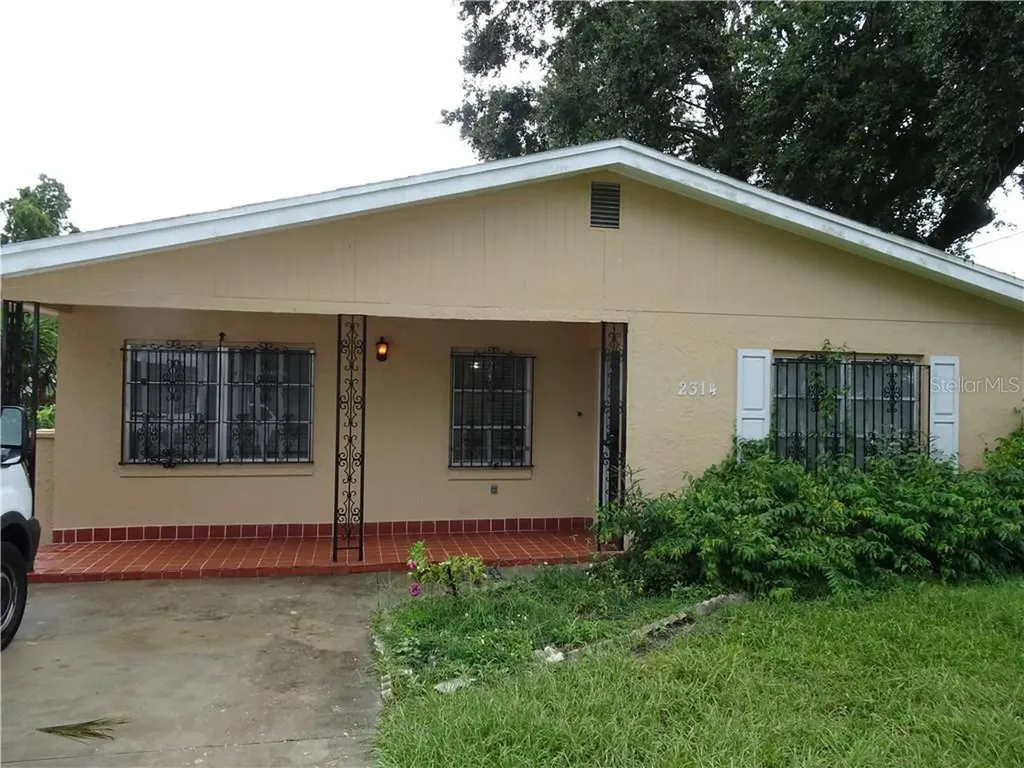 2314 W Henry Avenue Tampa FL 33603