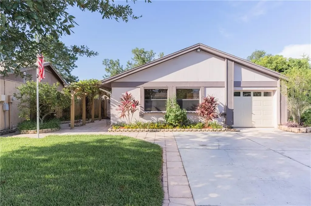 5112 Stonehaven Court Tampa FL 33624