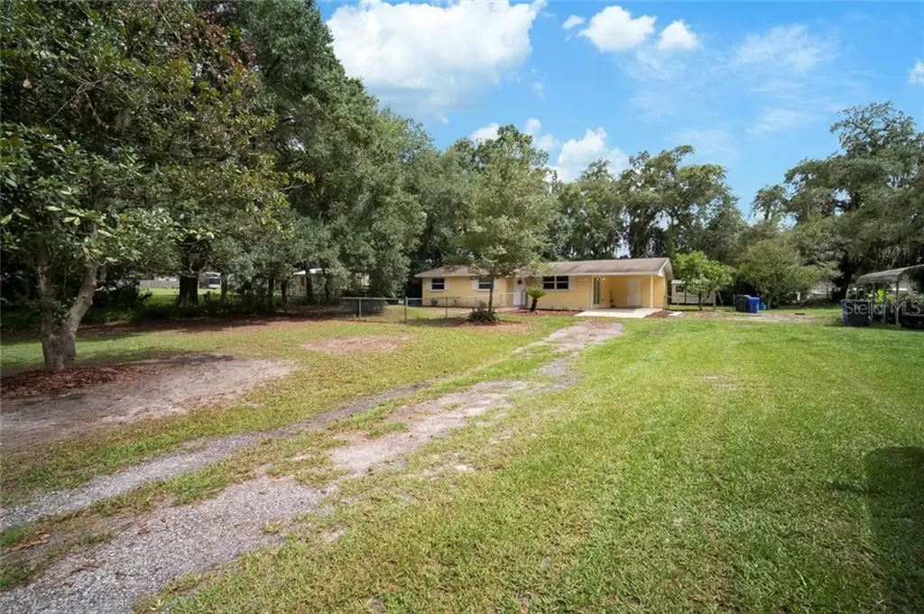 13215 Jess Walden Road Dover FL 33527