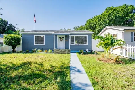 836 48th Avenue N St Petersburg FL 33703