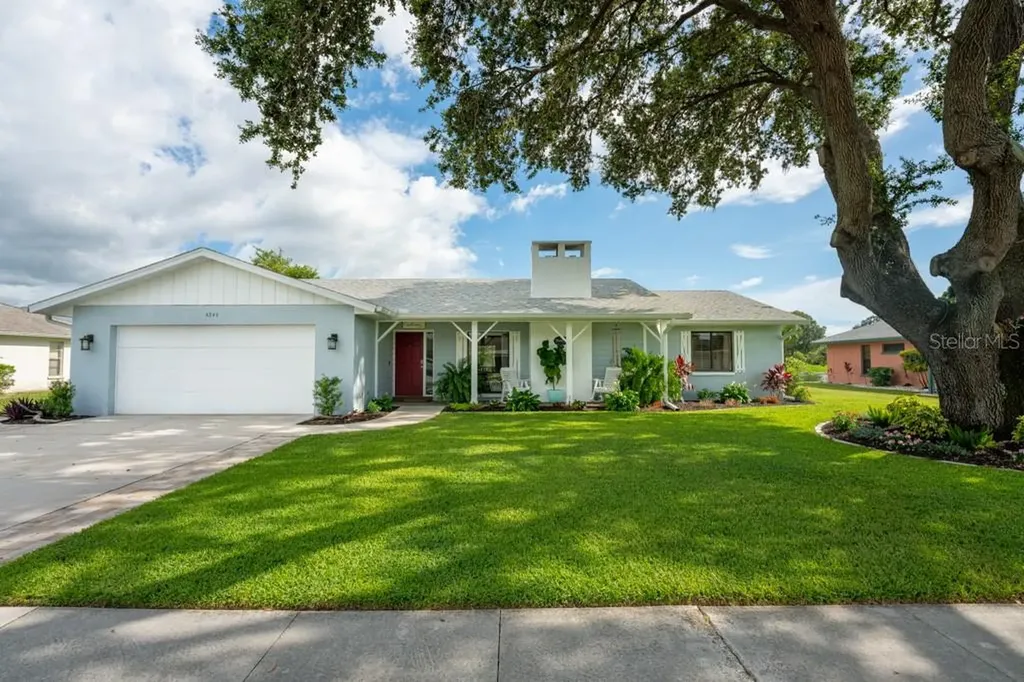 4244 Eastwood Drive Sarasota FL 34232