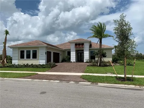 8945 Artisan Way Sarasota FL 34240