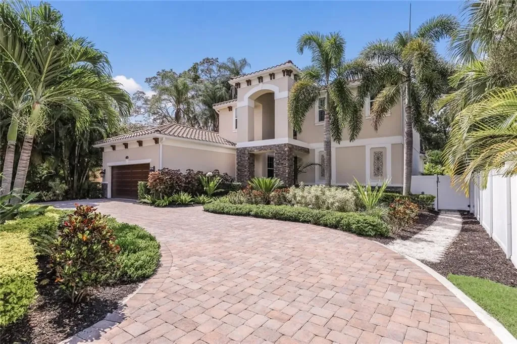 1620 Hansen Street Sarasota FL 34231