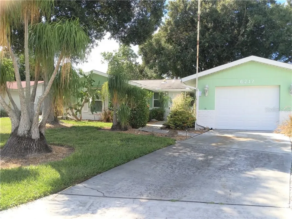 6217 34th Avenue W Bradenton FL 34209