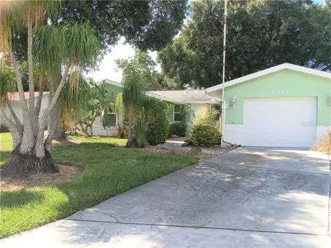 6217 34th Avenue W Bradenton FL 34209