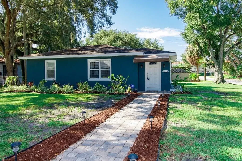 3318 W Hawthorne Road Tampa FL 33611