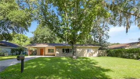 5217 19th Street Zephyrhills FL 33542