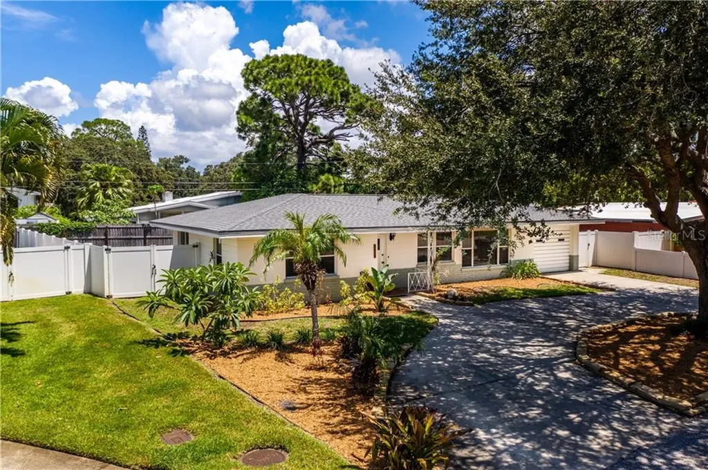 6619 Renaldo Way S St Petersburg FL 33707