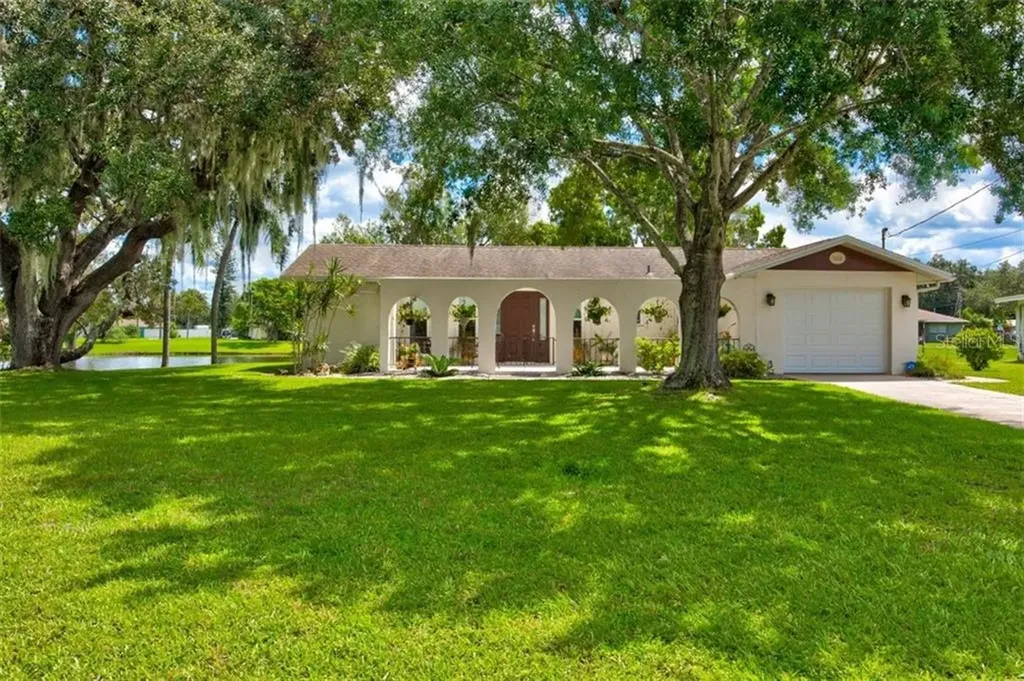 1216 Angela Maria Road Sarasota FL 34243