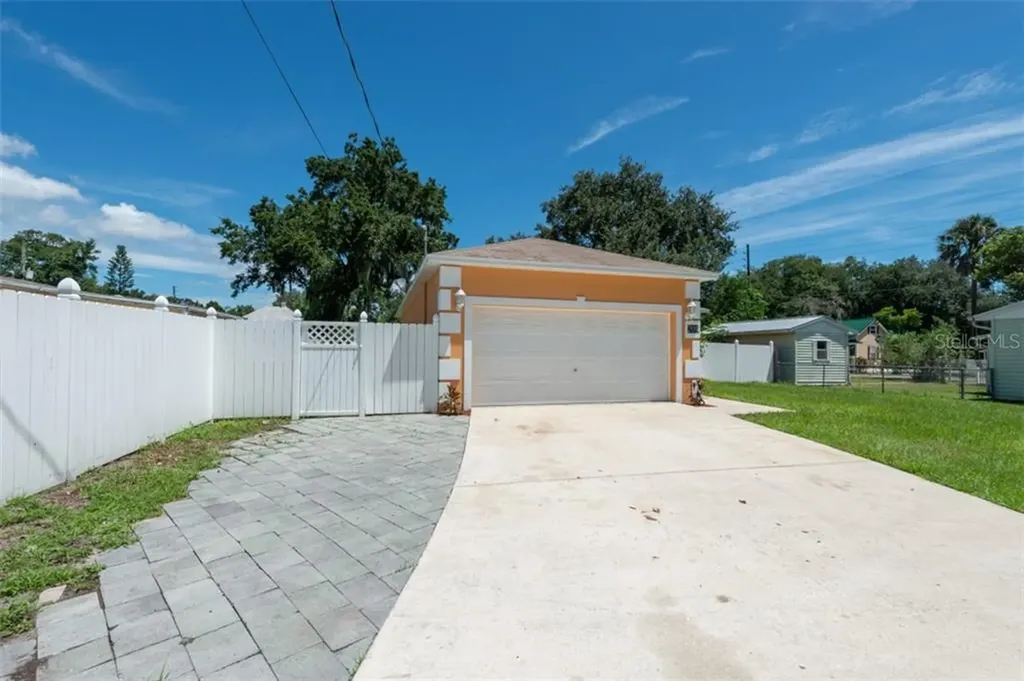 209 E Park Street Kissimmee FL 34744