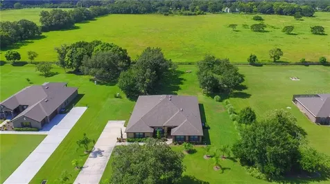 27824 Austin Woods Drive Dade City FL 33525