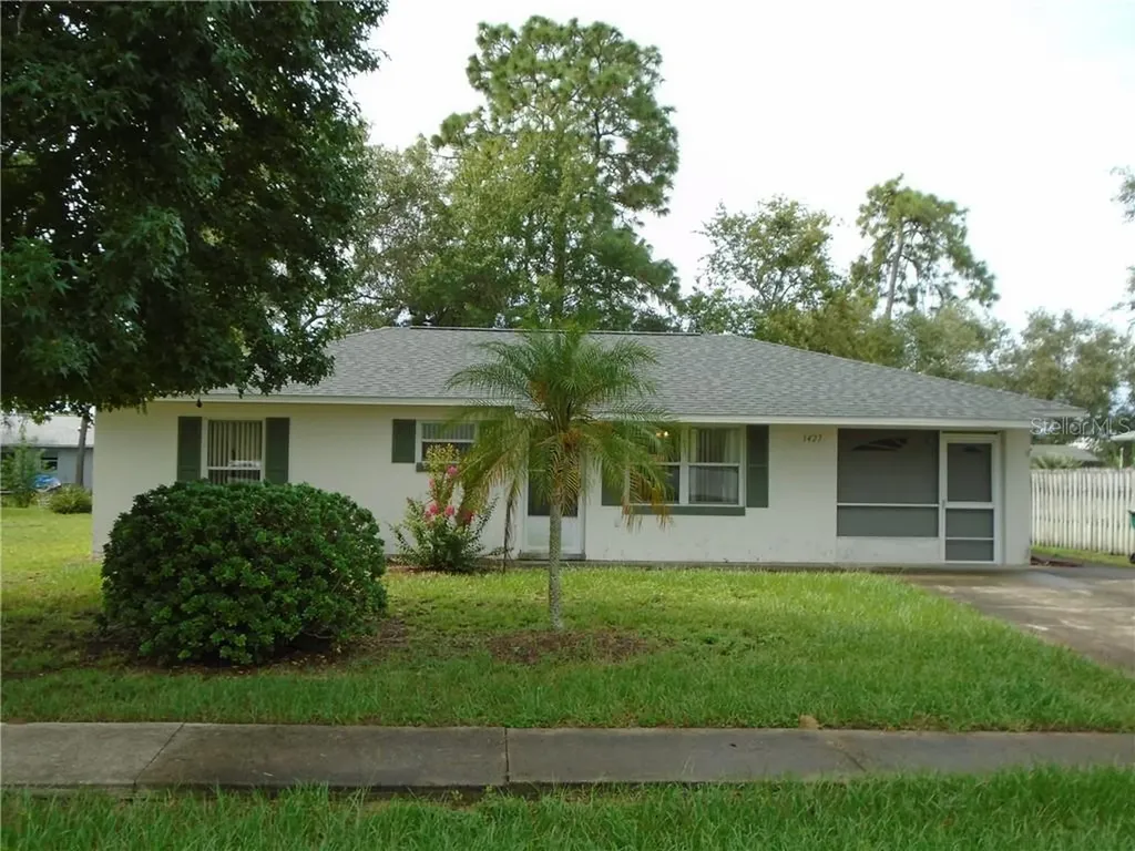 1427 Jack Street Tavares FL 32778