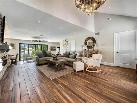 5595 Hansel Avenue Orlando FL 32809