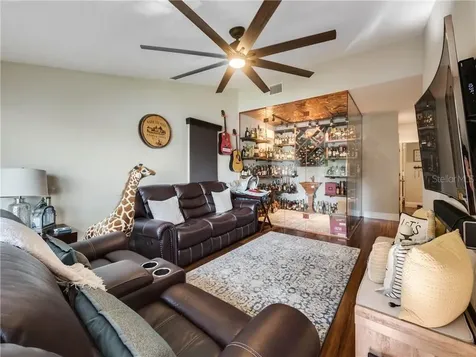 5595 Hansel Avenue Orlando FL 32809