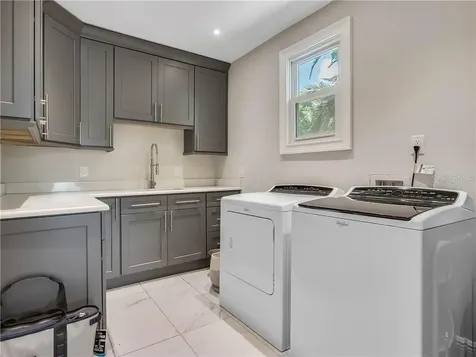 5595 Hansel Avenue Orlando FL 32809
