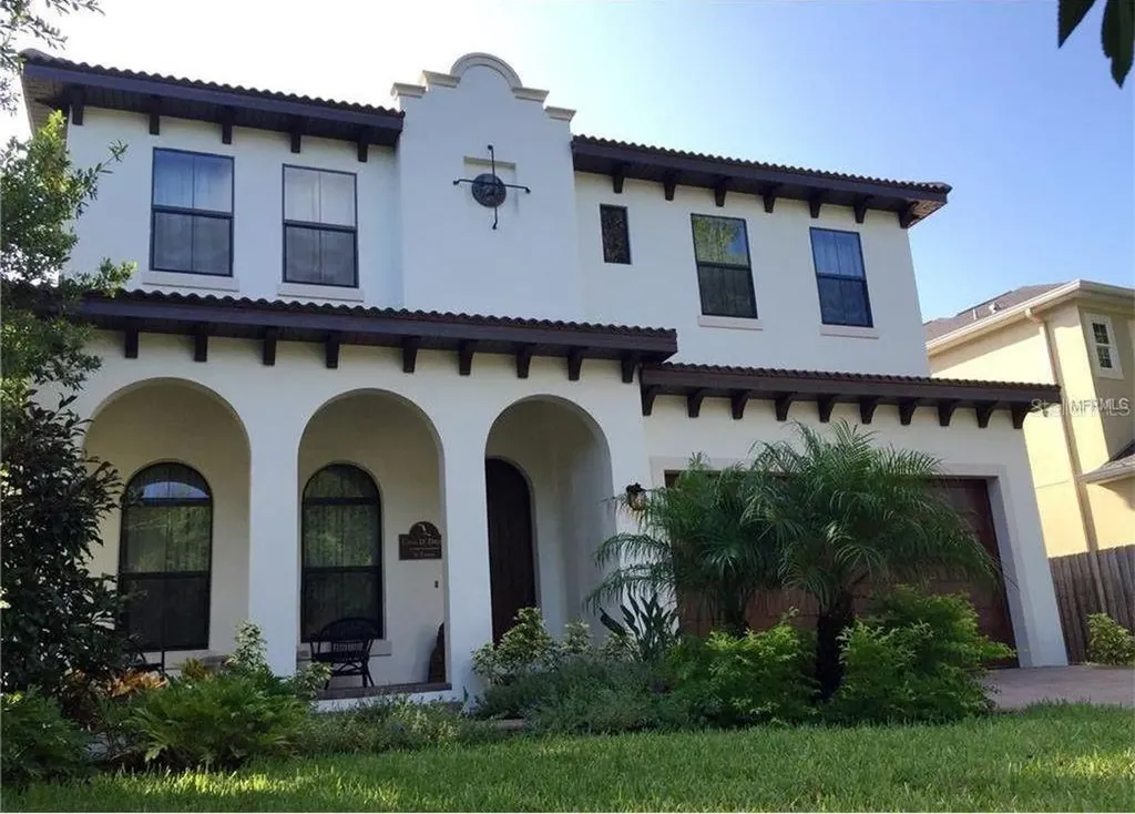 3608 W Royal Palm Circle Tampa FL 33629