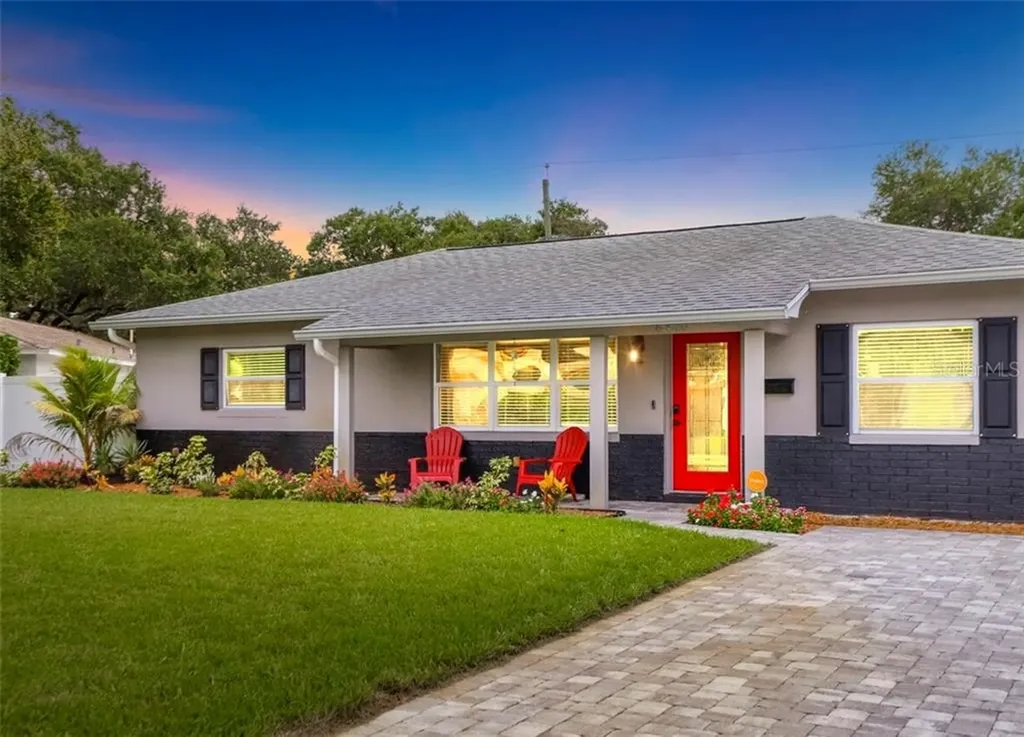 6320 17th Avenue N St Petersburg FL 33710