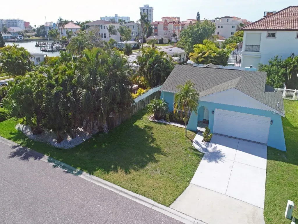 17594 1st Street East Redington Shores FL 33708