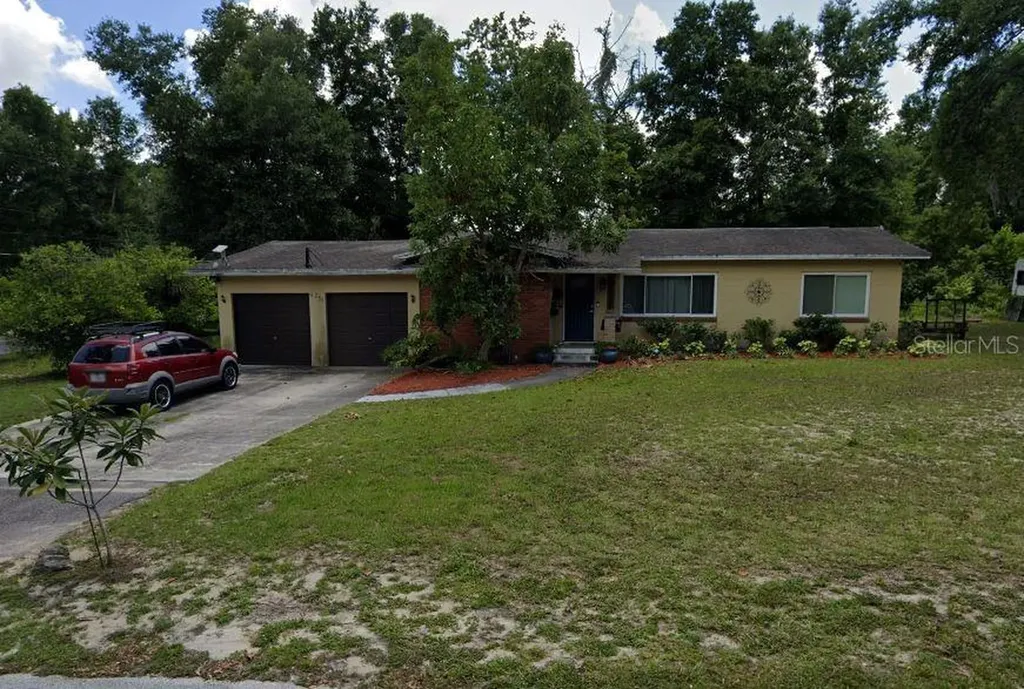 1251 W Forest Lake Drive Altamonte Springs FL 32714