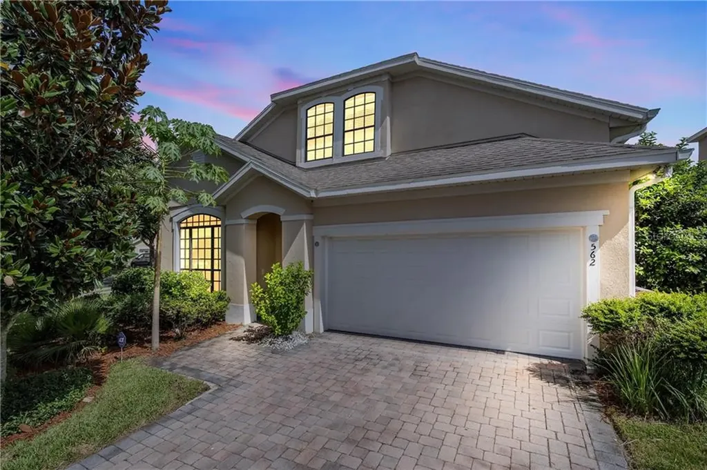 562 Lake Davenport Circle Davenport FL 33837