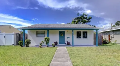 1129 54th Avenue N St Petersburg FL 33703