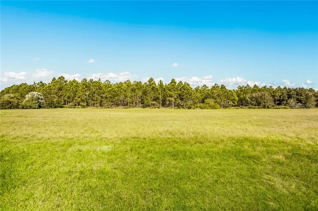 19005 Ganton Avenue Bradenton FL 34202