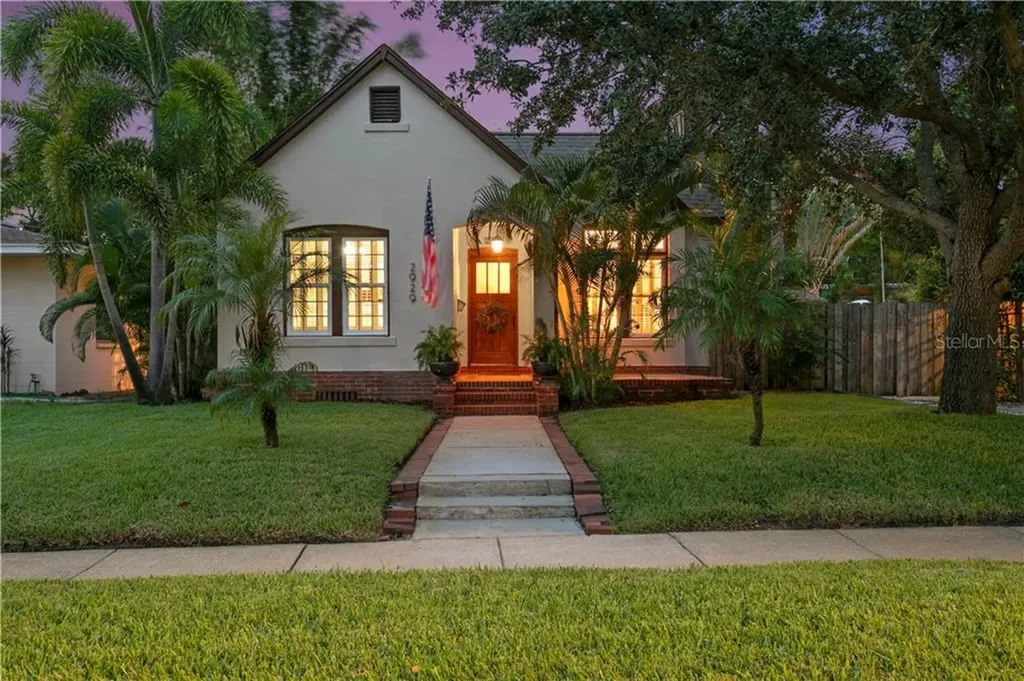 2929 10th Avenue N St Petersburg FL 33713