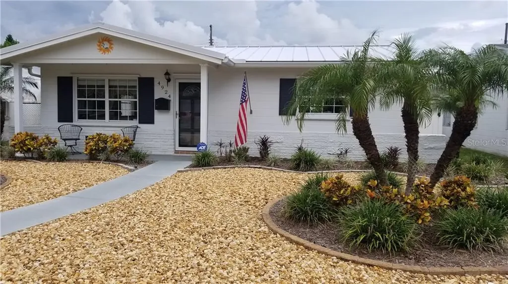 4924 21st Avenue N St Petersburg FL 33710