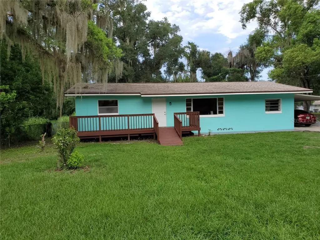 635 W Hubbard Avenue Deland FL 32720