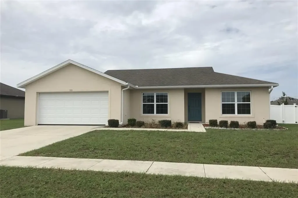 521 Tortola Avenue Tavares FL 32778