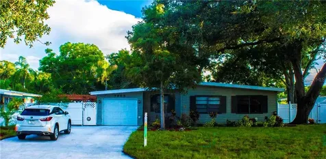 7325 11th Avenue N St Petersburg FL 33710