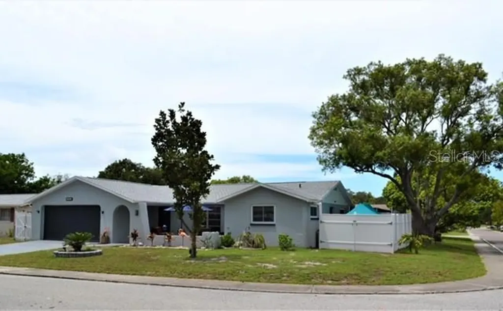8951 Farmington Lane Port Richey FL 34668