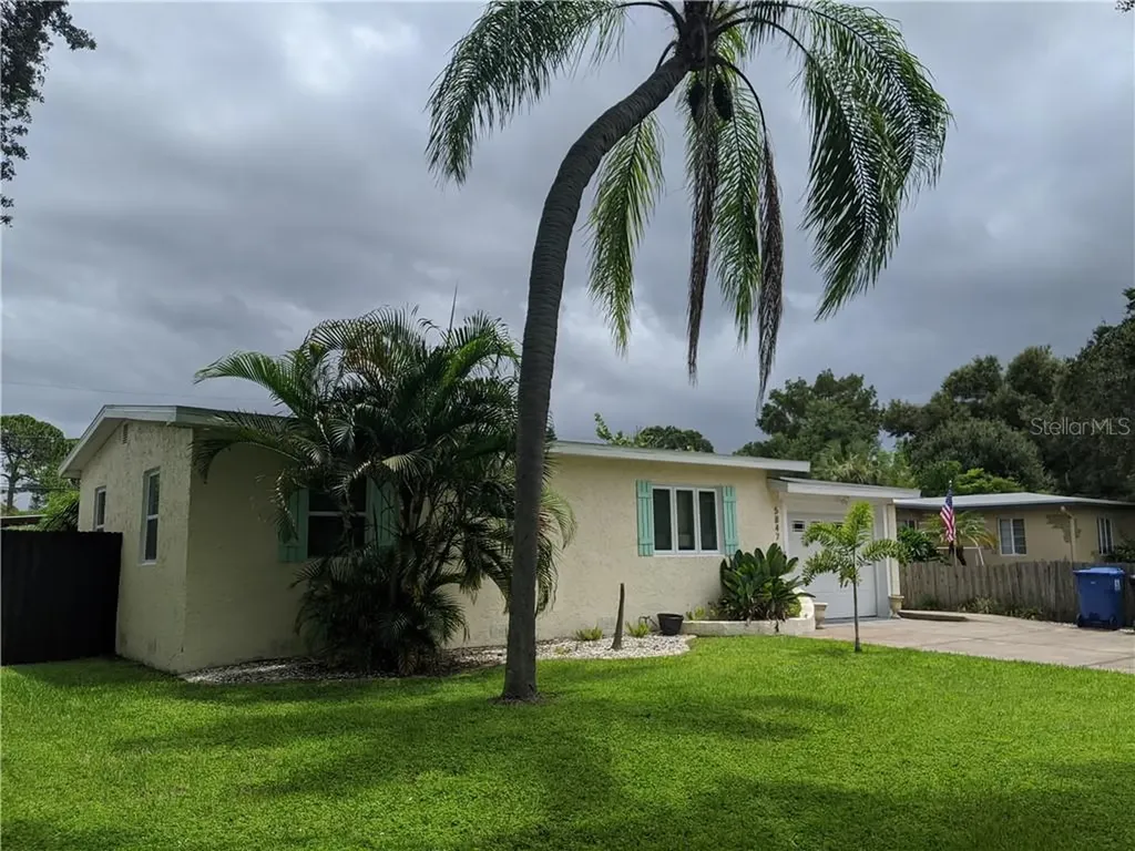 5847 Mangrove Street N St Petersburg FL 33703