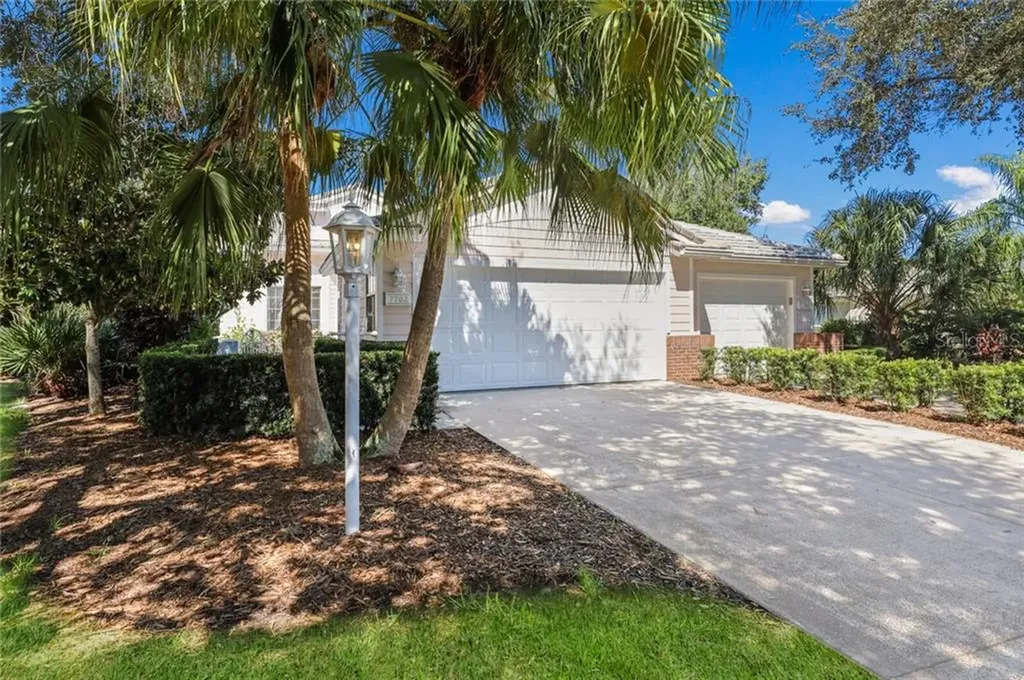 7702 Whitebridge Glen University Park FL 34201