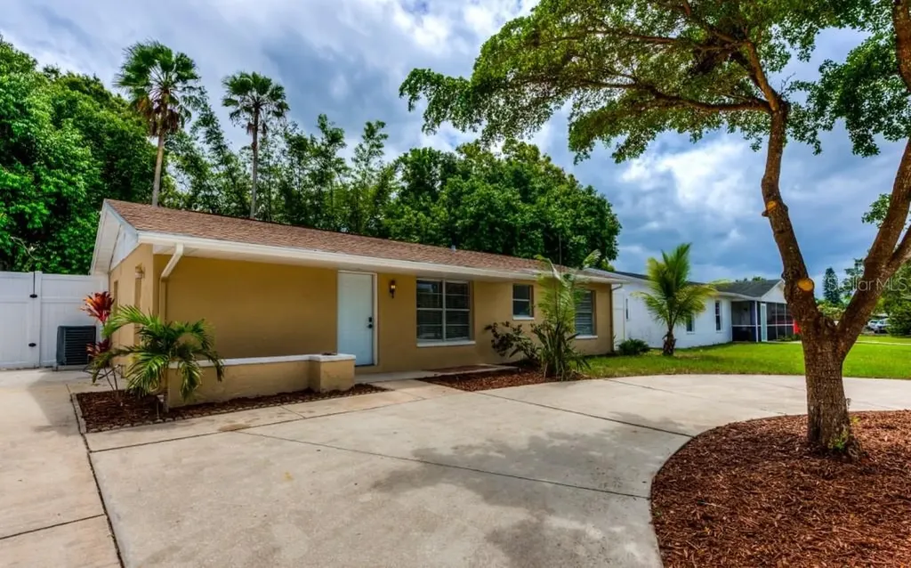 2807 38th Street W Bradenton FL 34205