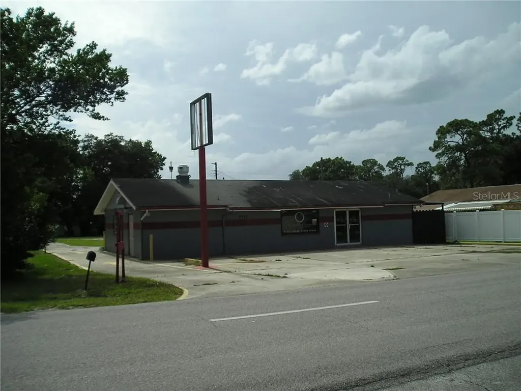 5727 6th Street Zephyrhills FL 33542